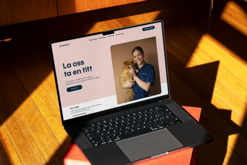 Laptop med nettstedet empet.no Laptop med nettstedet empet.no